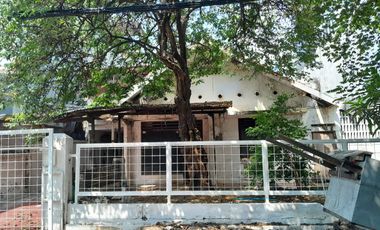 Dijual Rumah lama hitung tanah di Jalan Setia Budi Timur Kuningan