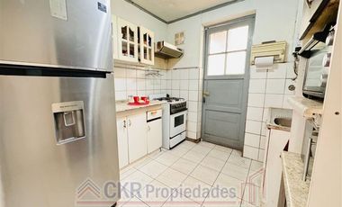 Casa en venta de 4 dorm. en Macul