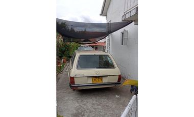 Hermosa Casa en Venta en Condominio   en Girardot