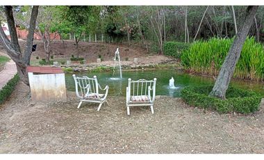 Hermosa Casa en Venta en Condominio   en Girardot