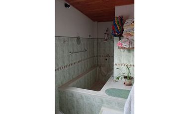 Hermosa Casa en Venta en Condominio   en Girardot