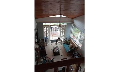 Hermosa Casa en Venta en Condominio   en Girardot