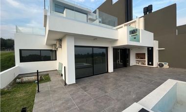 VENTA DEPARTAMENTO 2 DORMITORIOS EN VALLE DEL GOLF