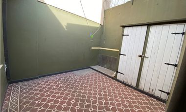 Chalet 3 ambientes. Garage. Zona Chauvín.