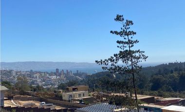 Amplio Terreno en Seguro condominio, Los Pinos