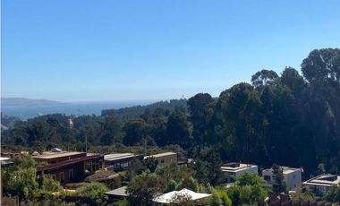 Amplio Terreno en Seguro condominio, Los Pinos