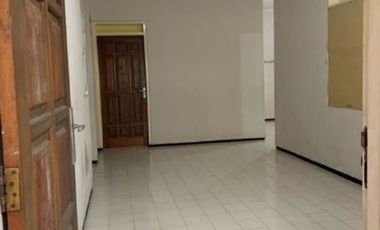 Rumah di Semolowaru Elok nol jalan raya disecond road strategis