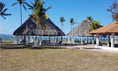 Se Vende Casa de Playa Tipo Townhouse en Punta Chame