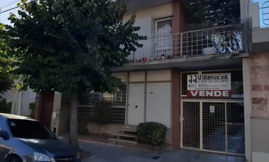 Casa para 2 Familias en venta en Avellaneda Este