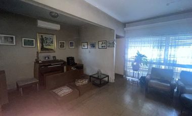 Casa para 2 Familias en venta en Avellaneda Este