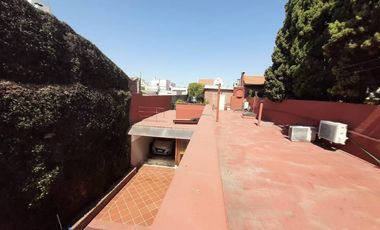 Casa para 2 Familias en venta en Avellaneda Este