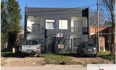 Dúplex en alquiler de 3 dormitorios c/ cochera en El Nacional