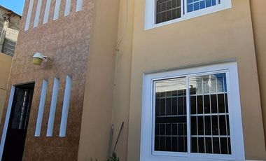 EDIFICIO EN VENTA, DE 3 DEPARTAMENTOS. CARMEN, CAMPECHE