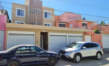 EDIFICIO EN VENTA, DE 3 DEPARTAMENTOS. CARMEN, CAMPECHE