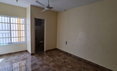 EDIFICIO EN VENTA, DE 3 DEPARTAMENTOS. CARMEN, CAMPECHE