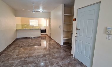EDIFICIO EN VENTA, DE 3 DEPARTAMENTOS. CARMEN, CAMPECHE