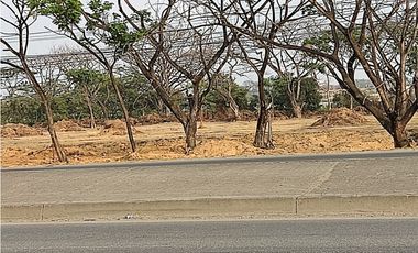 Av. León Febres Cordero Ribadeneyra, terreno comercial 15000 m2