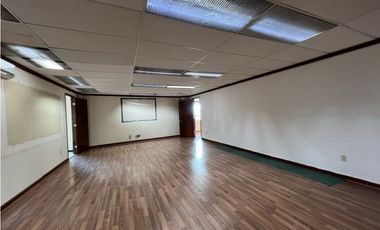 Venta o Renta Edificio de 4 Pisos Frente a Plaza de Toros Pachuca