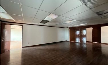 Venta o Renta Edificio de 4 Pisos Frente a Plaza de Toros Pachuca