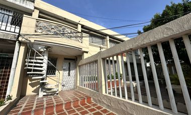 casa en venta en ciudad jardín. Cod V106046
