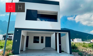 Casa en venta en Cumbres Dominio al Poniente de Monterrey