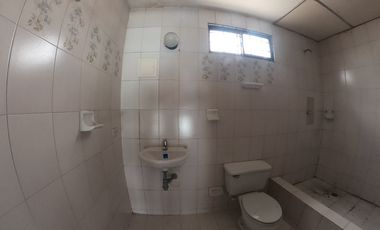 COD. 296-AHO - SE ARRIENDA CASA COMERCIAL - BARRIO: SAN CARLOS