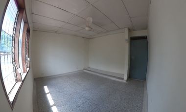 COD. 296-AHO - SE ARRIENDA CASA COMERCIAL - BARRIO: SAN CARLOS