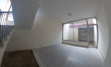 COD. 296-AHO - SE ARRIENDA CASA COMERCIAL - BARRIO: SAN CARLOS