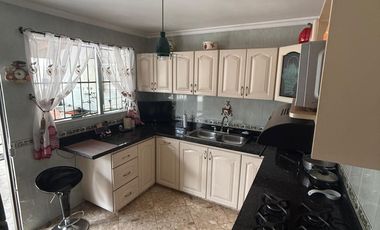 casa en venta en santamaria. Cod V512170