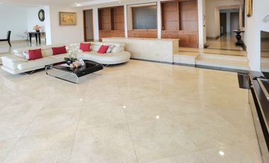 Luxury in Serenity. Now at a more affordable price! An Oasis above Jakarta's busy SCBD: Apartemen Sailendra, Setiabudi, Kuningan