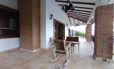 casa campestre en arriendo en yumbo. Cod A110625
