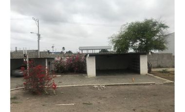 Bodega con terreno de venta en zona sur  Montecristi