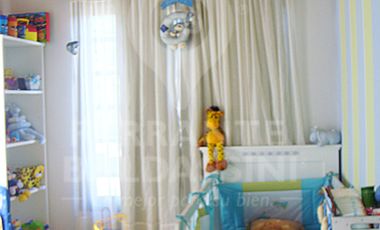 BURZACO - Casa + Duplex nuevo! Ideal 2 Familias! Detalles de categoría. Oportunidad para ver! Muy buena construcción. 2 de Abril esquina Martín Fierro