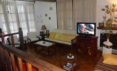 GUIDEK - STASIUK PROPIEDADES VENDE EXCELENTE CASA EN MUY BUENA UBICACION