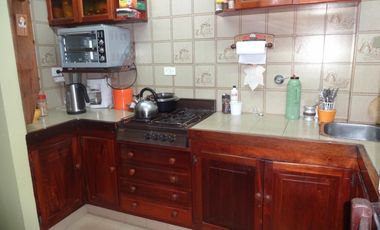 GUIDEK - STASIUK PROPIEDADES VENDE EXCELENTE CASA EN MUY BUENA UBICACION