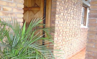 GUIDEK - STASIUK PROPIEDADES VENDE EXCELENTE CASA EN MUY BUENA UBICACION