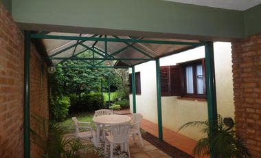 GUIDEK - STASIUK PROPIEDADES VENDE EXCELENTE CASA EN MUY BUENA UBICACION