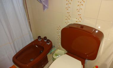 GUIDEK - STASIUK PROPIEDADES VENDE EXCELENTE CASA EN MUY BUENA UBICACION