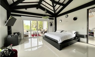 Venta de casa campestre en Guarne