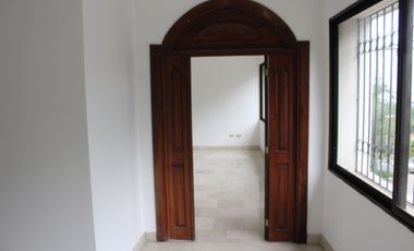 apartamento en venta en cristales. Cod V11351