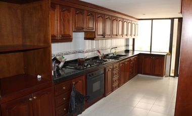 apartamento en venta en cristales. Cod V11351