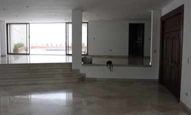 apartamento en venta en cristales. Cod V11351
