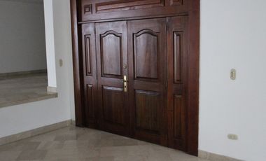 apartamento en venta en cristales. Cod V11351