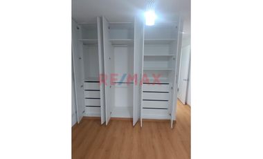 ¡Vive En San Miguel! Dpto. De 3 Dorms Con Balcón, Gas Natural Y Cochera