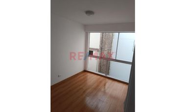¡Vive En San Miguel! Dpto. De 3 Dorms Con Balcón, Gas Natural Y Cochera