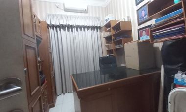 Turun Harga Rumah Besar Fasilitas Lengkap di Condet Batu Ampar Jakarta Timur Dijual Cepat