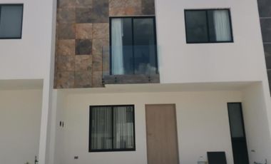 VENTA DE CASA NUEVA DESDE $ 2,850,000, LOMAS DE ANGELÓPOLIS, PUEBLA, PUE.