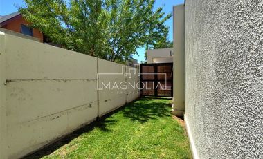 Casa en venta de 4 dorm. en Colina
