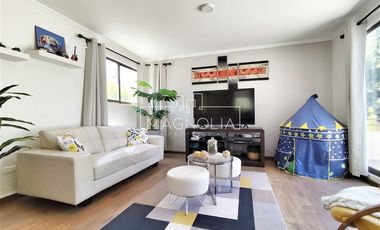 Casa en venta de 4 dorm. en Colina