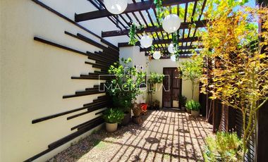 Casa en venta de 4 dorm. en Colina